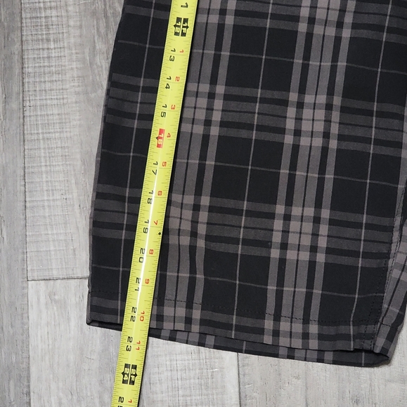Vans Skateboard Plaid Shorts - Picture 4 of 11